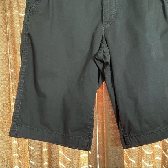 American Eagle 12” Longer Length Lived In Khaki Short in Navy Size 28 - Picture 4 of 12